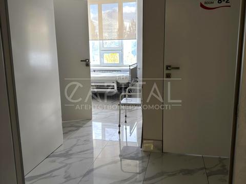 коммерческая по адресу Николая Амосова ул., 6