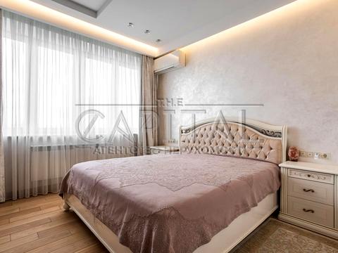 квартира за адресою Київ, Нагірна вул., 15