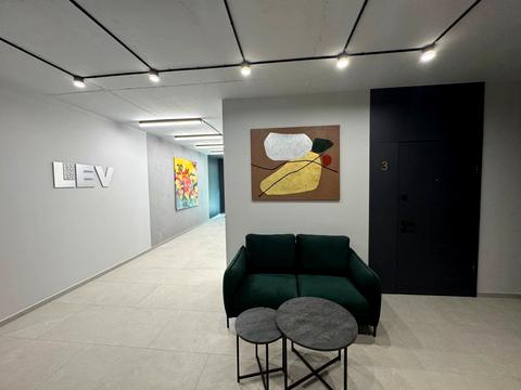 коммерческая по адресу Лесная ул., 2б