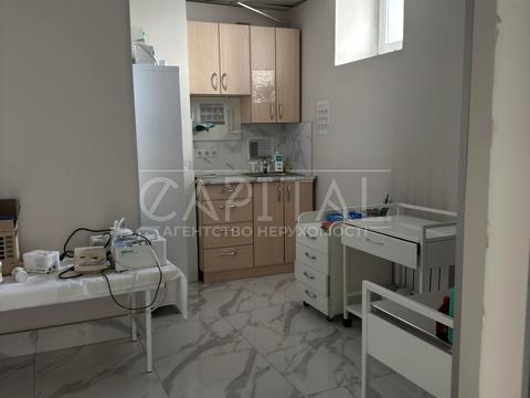 коммерческая по адресу Николая Амосова ул., 6