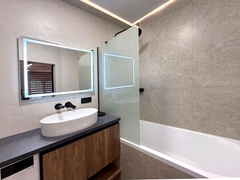 квартира за адресою Михайла Максимовича вул. (Онуфрія Трутенка), 28-Е