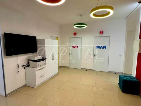 комерційна за адресою Оболонська набережна вул., 19