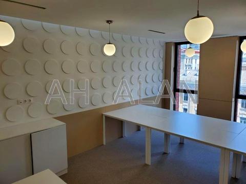 комерційна за адресою Київ, Антоновича вул. (Горького), 44