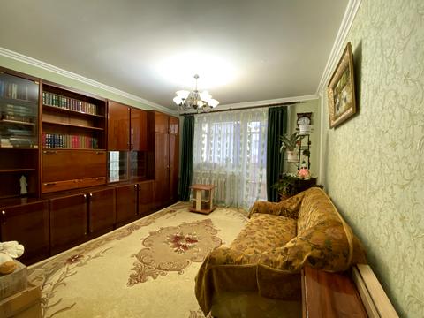 квартира за адресою Героїв Крут бульв. (Героїв Сталінграду), 8