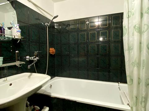 квартира за адресою Героїв Крут бульв. (Героїв Сталінграду), 8