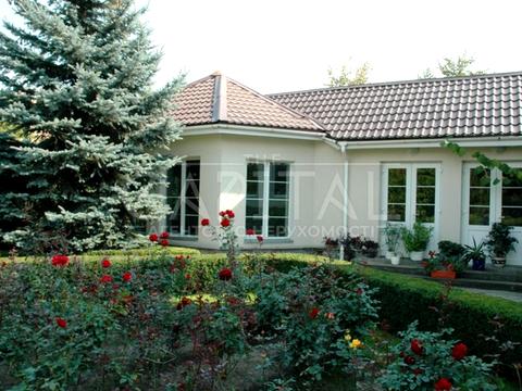 будинок за адресою смт. Козин, Старокиївська вул.