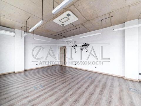 комерційна за адресою Жилянська вул., 1-А