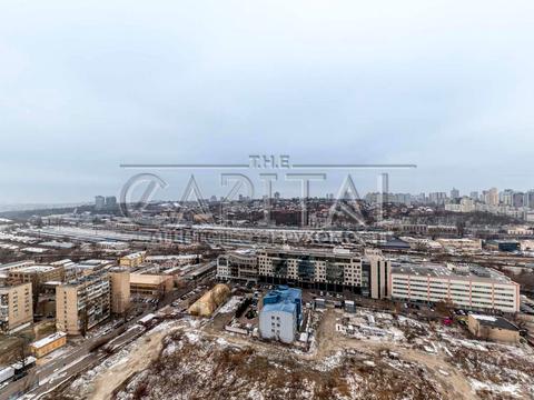 комерційна за адресою Жилянська вул., 1-А