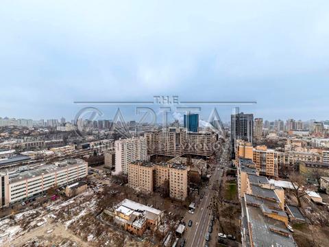 комерційна за адресою Жилянська вул., 1-А