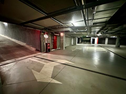 паркоместо по адресу Черниговская ул. (Черниговская), 8-ж