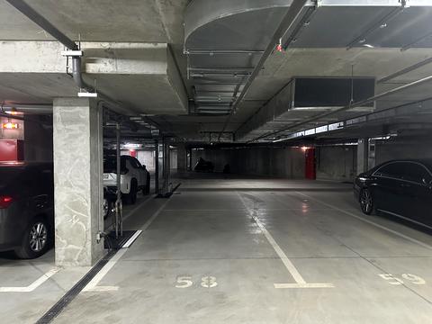 паркоместо по адресу Черниговская ул. (Черниговская), 8-ж