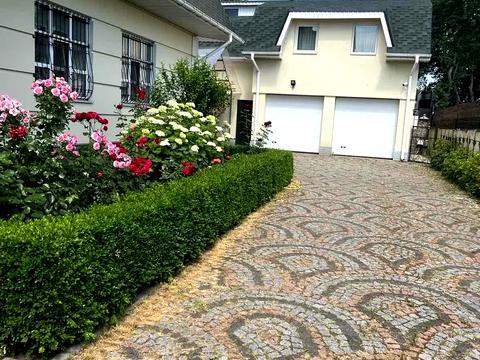 будинок за адресою 49-та Садова вул.