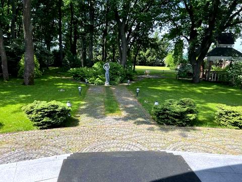 будинок за адресою 49-та Садова вул.