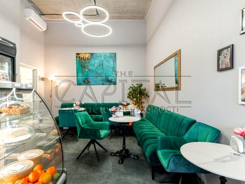 коммерческая по адресу Андрея Верхогляда ул. (Михайла Драгомирова), 15-А