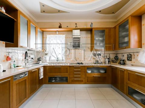 будинок за адресою смт. Козин, Старокиївська вул.