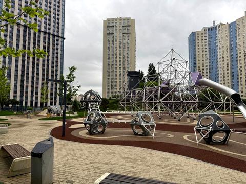 комерційна за адресою Академіка Заболотного вул., 1-Б