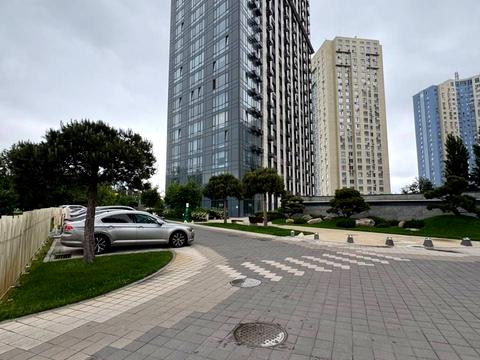 комерційна за адресою Академіка Заболотного вул., 1-Б