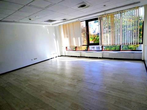 комерційна за адресою Володимирська вул., 77а