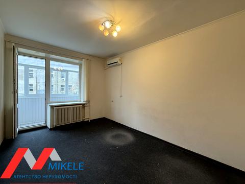 комерційна за адресою Мала Житомирська вул., 10