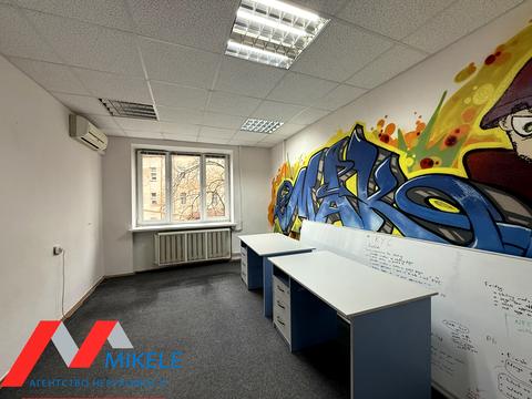 комерційна за адресою Мала Житомирська вул., 10