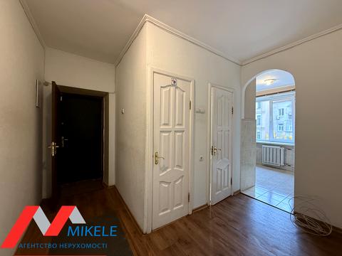 комерційна за адресою Мала Житомирська вул., 10