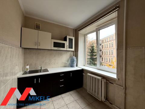 комерційна за адресою Мала Житомирська вул., 10