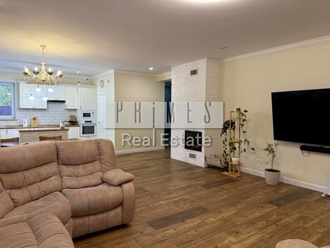 дом по адресу Січова ул.