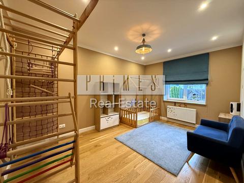 дом по адресу Січова ул.