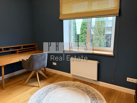 дом по адресу Січова ул.