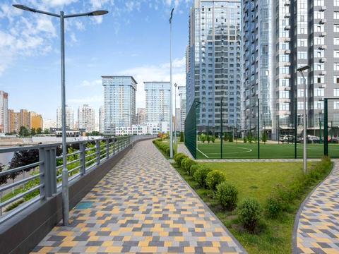 паркомісце за адресою Дніпровська набережна вул., 14