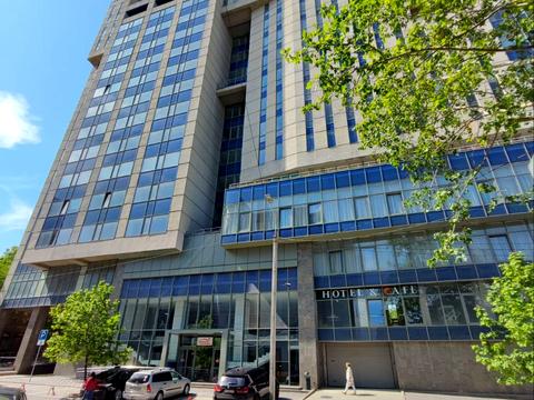 комерційна за адресою Мечникова вул., 17/19