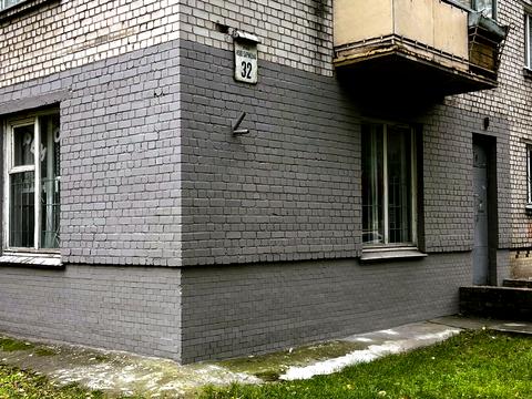 комерційна за адресою Новодарницька вул., 32