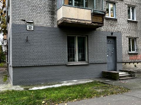 комерційна за адресою Новодарницька вул., 32