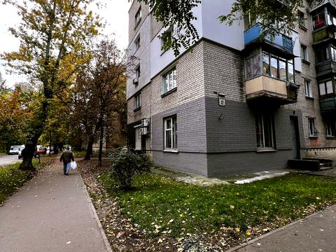 комерційна за адресою Новодарницька вул., 32