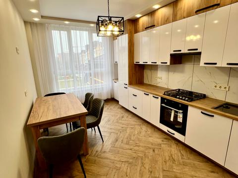 квартира по адресу Героїв Крут ул., 8