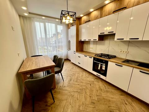 квартира по адресу Героїв Крут ул., 8