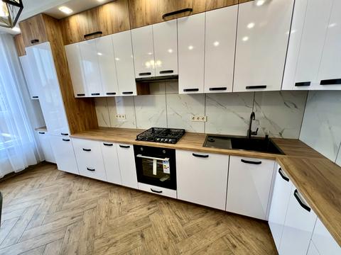 квартира по адресу Героїв Крут ул., 8