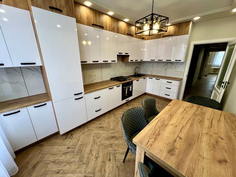 квартира по адресу Героїв Крут ул., 8