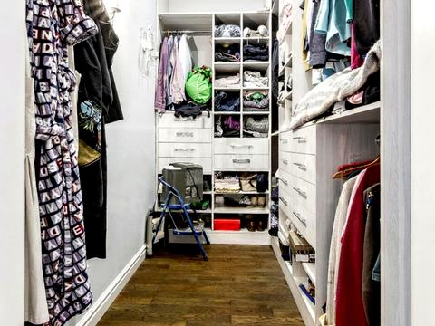 дом по адресу пер. 10-й Северно-Озерный