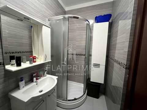 квартира за адресою Академіка Єфремова вул. (Командарма Уборевича), 8-А