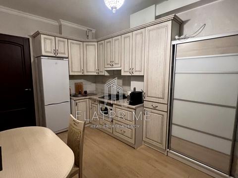 квартира за адресою Академіка Єфремова вул. (Командарма Уборевича), 8-А