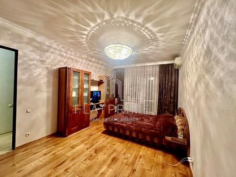 квартира за адресою Академіка Єфремова вул. (Командарма Уборевича), 8-А