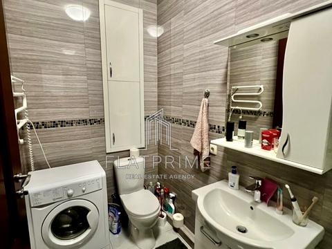 квартира за адресою Академіка Єфремова вул. (Командарма Уборевича), 8-А