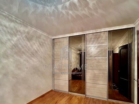 квартира за адресою Академіка Єфремова вул. (Командарма Уборевича), 8-А