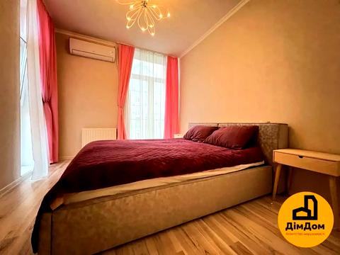 квартира за адресою Регенераторна вул., 4 к4