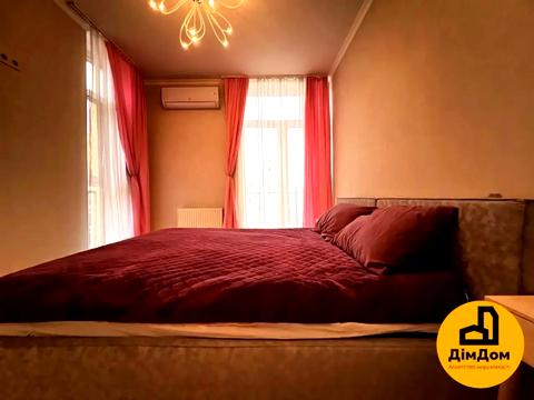 квартира за адресою Регенераторна вул., 4 к4