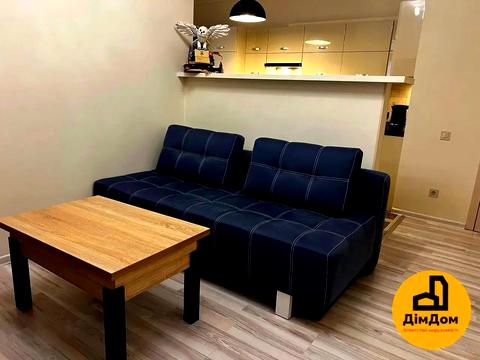 квартира за адресою Регенераторна вул., 4 к4