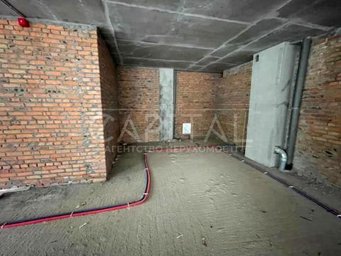 комерційна за адресою Саперне Поле вул., 8