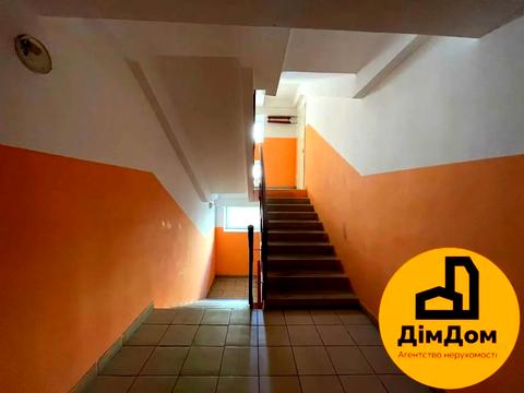 квартира за адресою Миколи Хвильового вул., 1