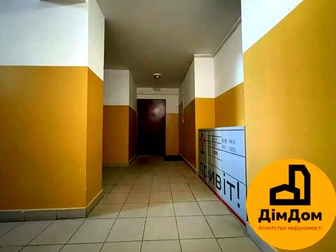 квартира за адресою Миколи Хвильового вул., 1